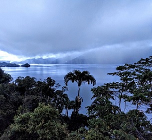 View over Lake Kutubu in Papua New Guinea. Credit: Professor Simon Haberle