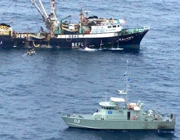 A patrol boat of Federated States of Micronesia during a boarding and inspection observation in 2004. Photo: FFA Media.