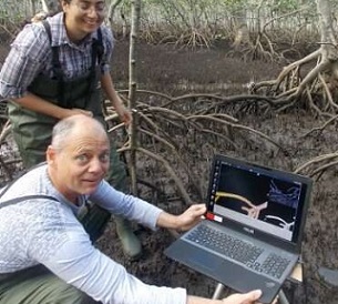 Australian Rivers Institute’s Dr Jan Warnken and HDR student Ms Shafagh Kamal. Credit - www.phys.org