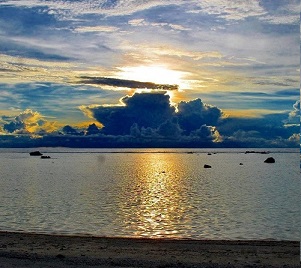 Namdrik Atoll lagoon at dawn. Credit - V. Jungblut
