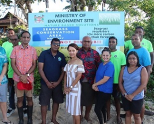 Minister-Hon-Dr-Mahendra-Reddy-with-his-Permanent-Secretary-and-Stakeholders. Credit - Fiji Ministry of Environment