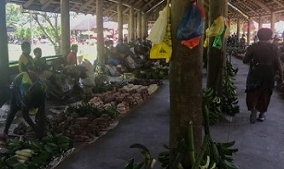 Fresh produce at the Kokopo market. Image by John C. Cannon/Mongabay.