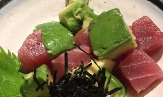 Tuna continues to be a delicacy in Japan. source - www.tunapacific.org