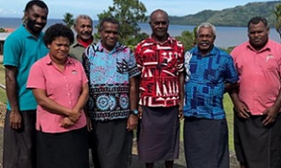 The management committee for the conservation park, and a few other people. Image courtesy of Sangeeta Mangubhai/WCS-Fiji.