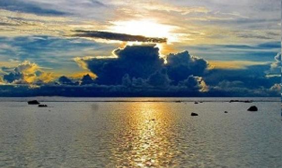 Namdrik Atoll lagoon at dawn. Credit - V. Jungblut